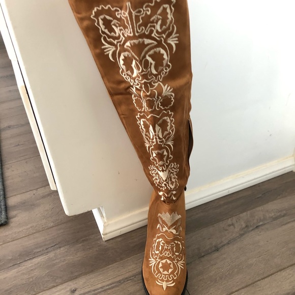 Host Pick🌟6.5 Camel Tall Embroidered Boots - Picture 8 of 8